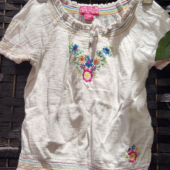 🍀5/15🍀 Funky lil 🌼 🌸 shirt - Picture 1 of 5